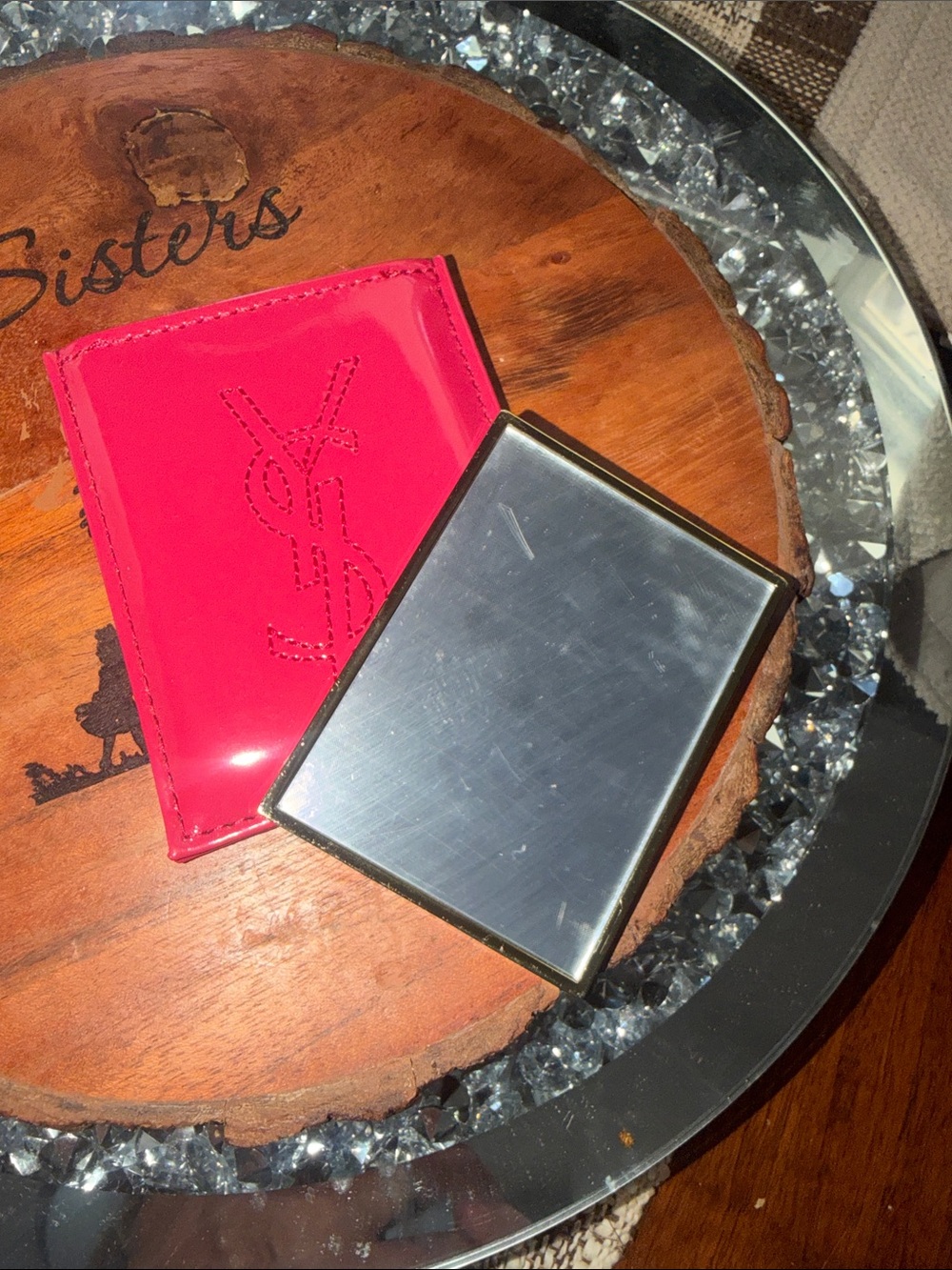 Saint Laurent Patent Pink Card Holder with Gold Logo Accent compact mirror - Picture 3 of 4